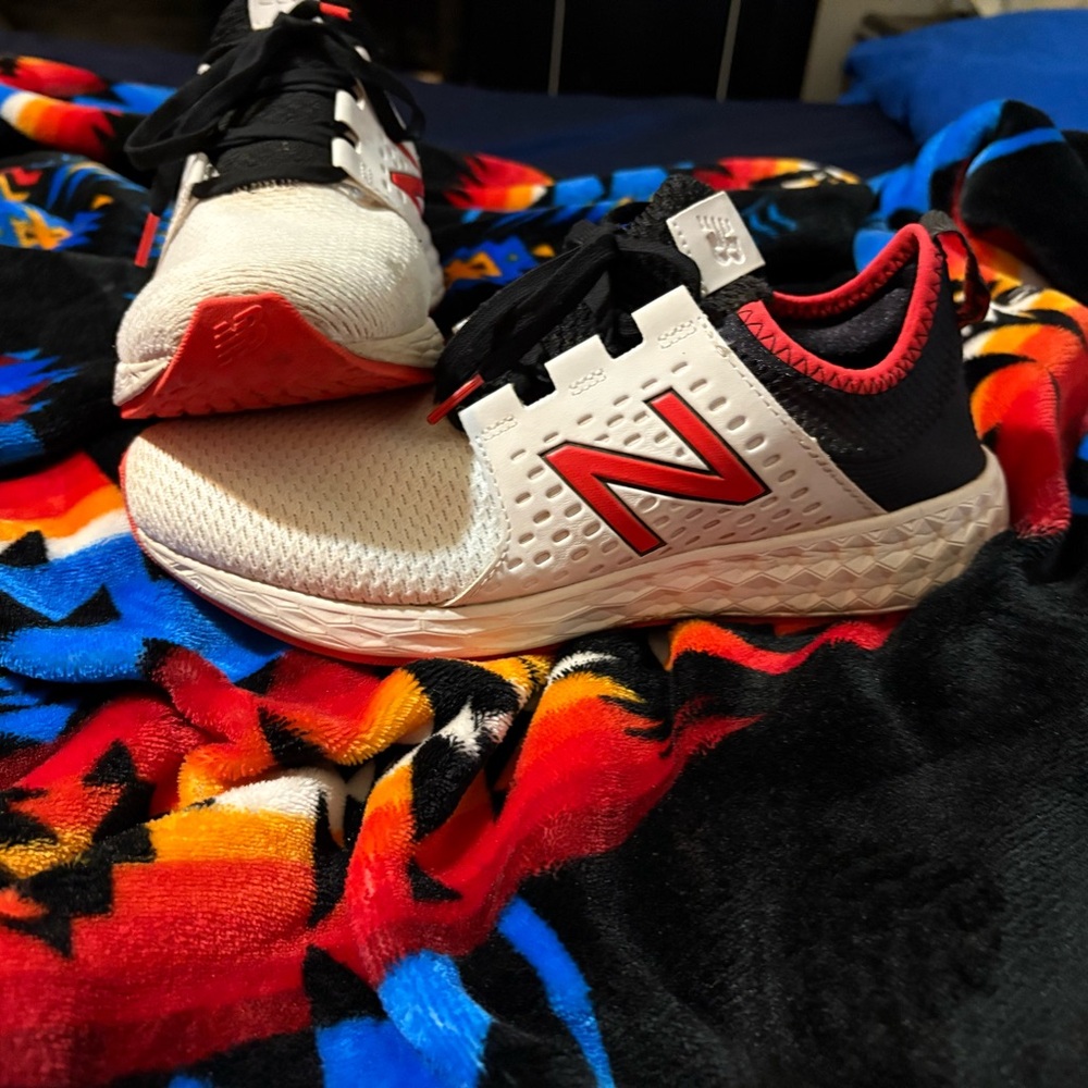New Balance Men’s Black and White Sneakers